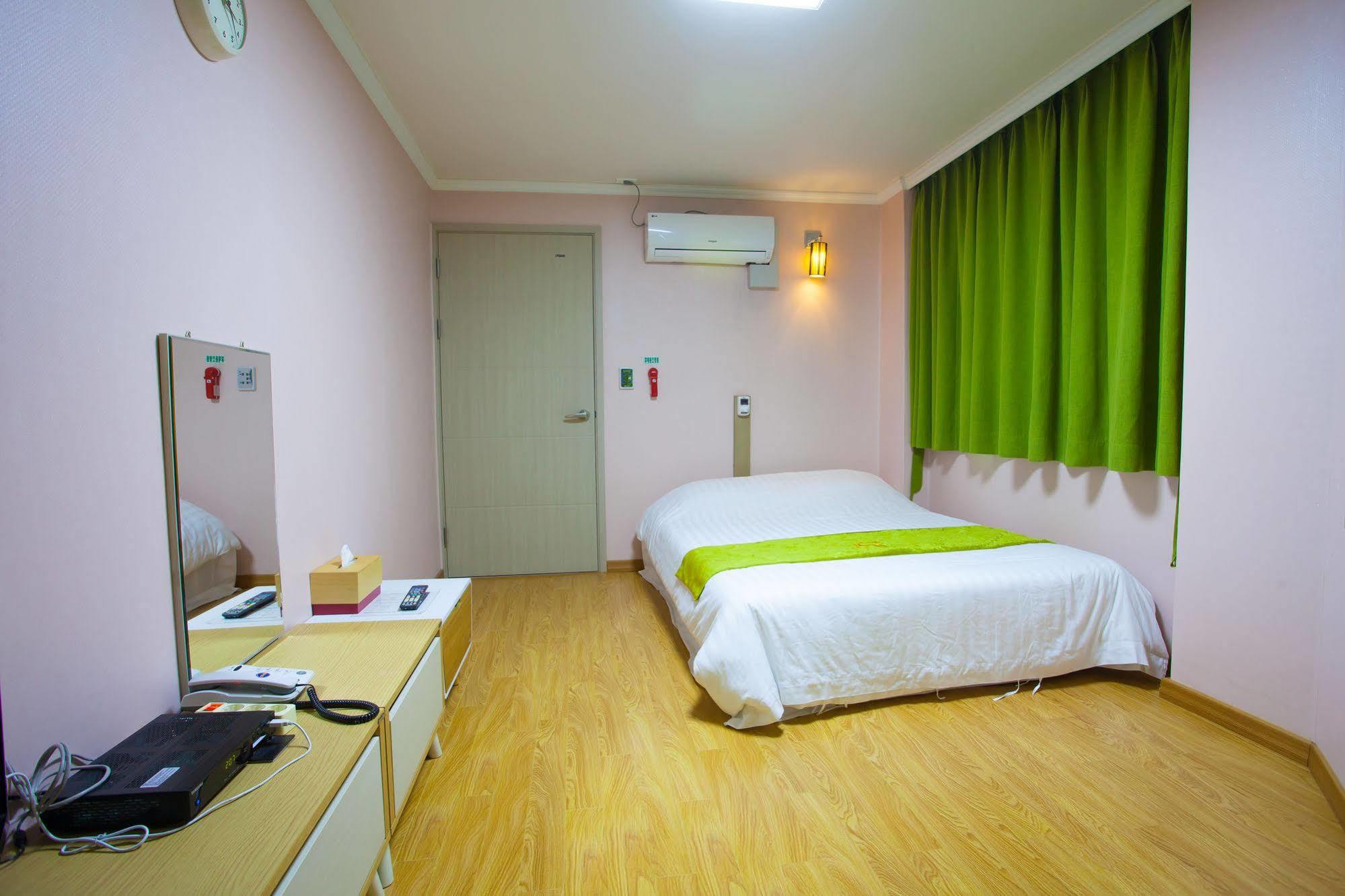 Jeju R Hotel & Guesthouse Luaran gambar