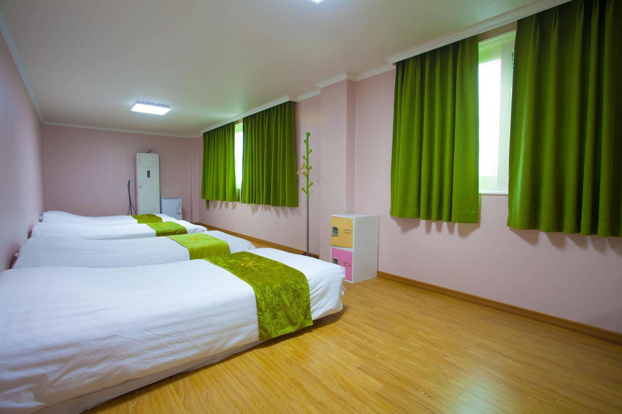Jeju R Hotel & Guesthouse Luaran gambar