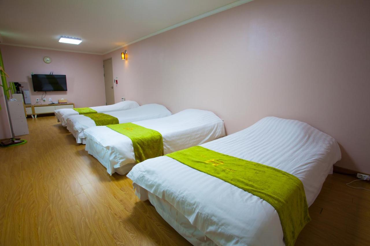 Jeju R Hotel & Guesthouse Luaran gambar