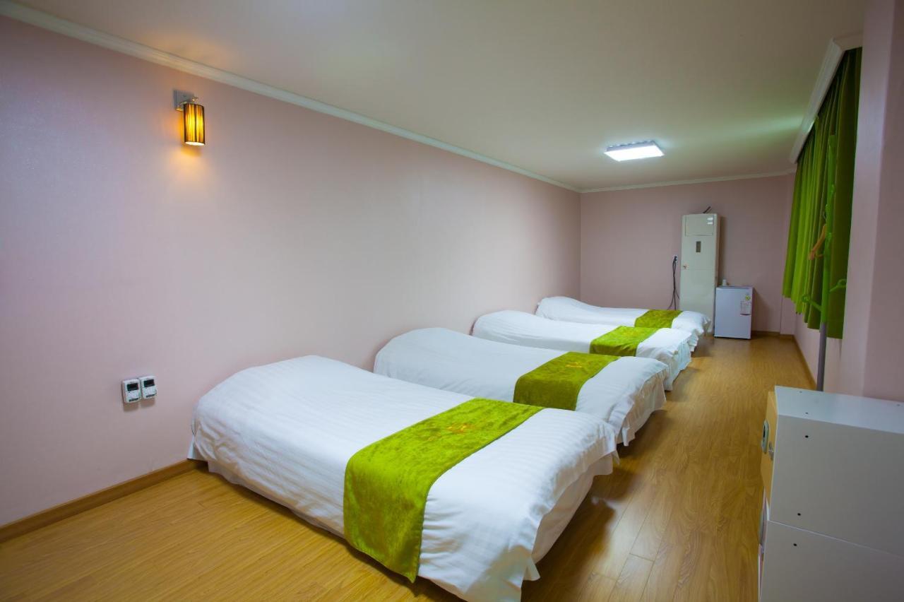 Jeju R Hotel & Guesthouse Bilik gambar